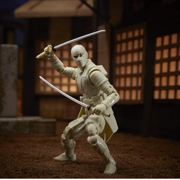 G.I. Joe Classified Series Snake Eyes: G.I. Joe Origins Storm Shadow Figure - Picture 9 of 9